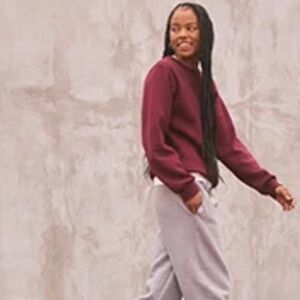 Vintage Russel Crewneck in XXL. Maroon